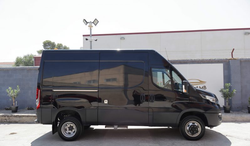 IVECO Daily 2.3 lleno