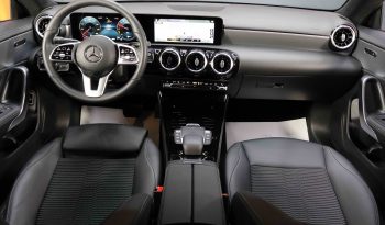 MERCEDES-BENZ CLA 250e lleno