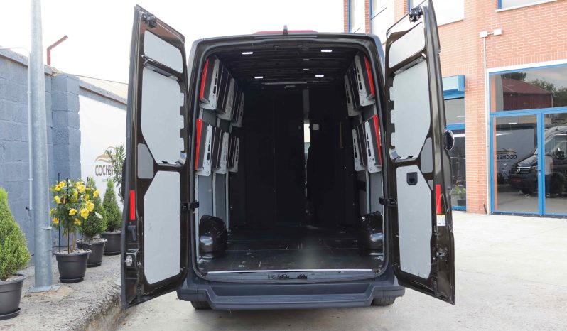 VOLKSWAGEN Crafter Furgon L3H2 2.0TDI lleno