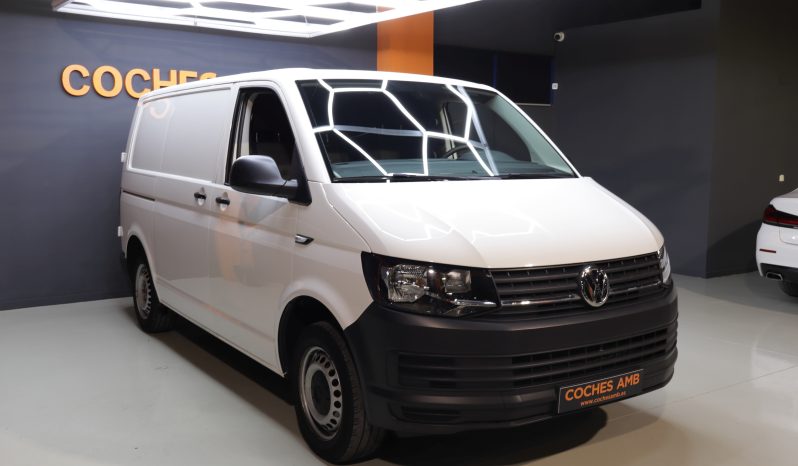 VOLKSWAGEN Transporter lleno